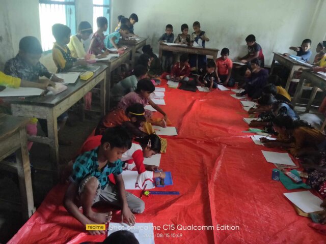 Students of the Uzirpur Community School are Painting